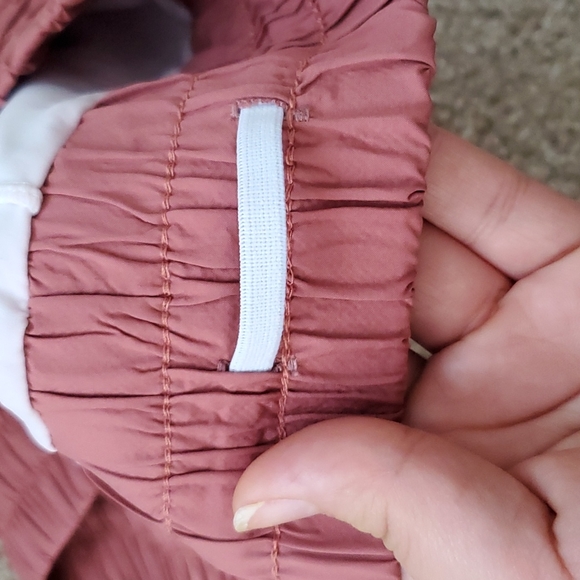 ACTA high waisted running shorts - Picture 5 of 6